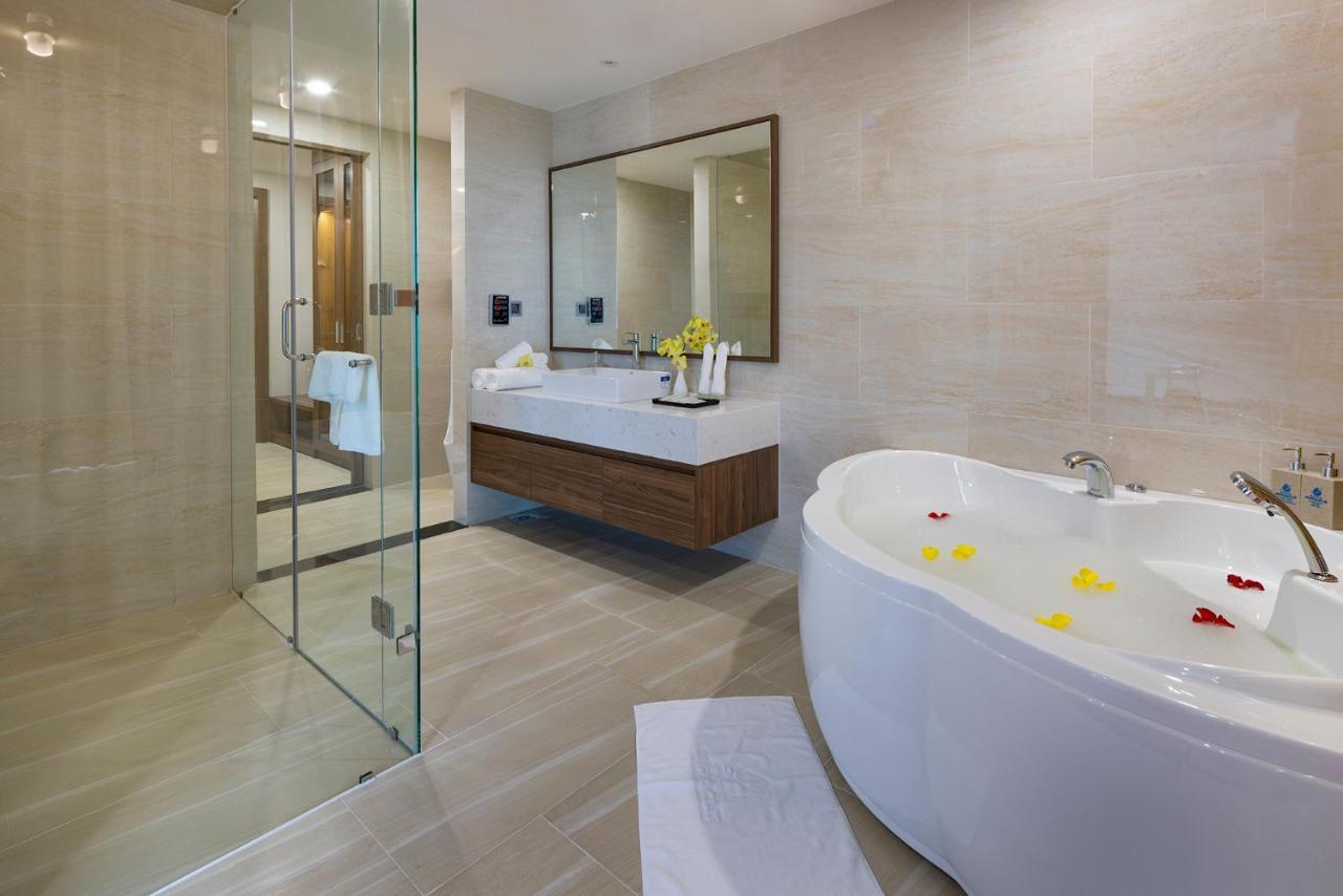 Hotel Miracle Luxury Nha Trang Exterior foto
