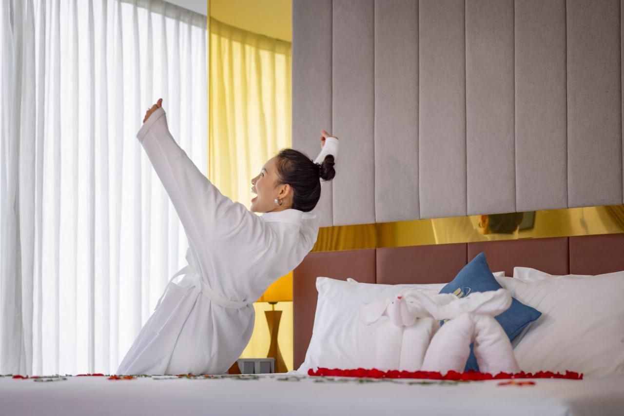 Hotel Miracle Luxury Nha Trang Exterior foto